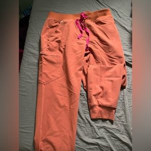 Figs terracotta Zamora joggers size XLP